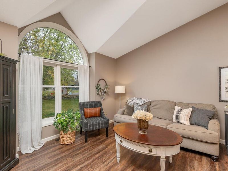 2170 Wellers Cir, Chaska, MN 55318