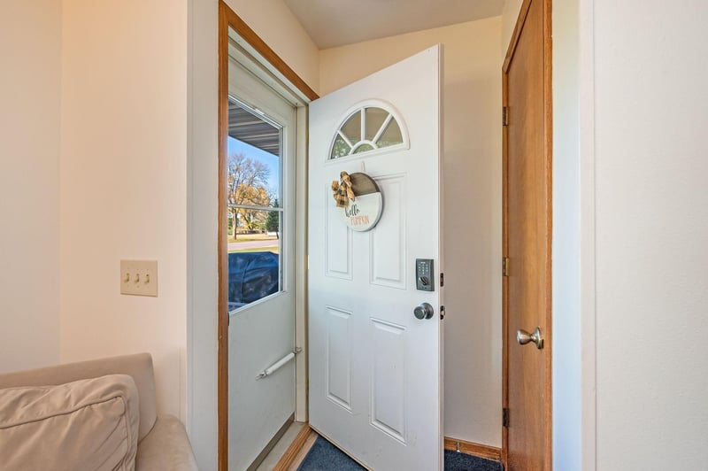 330 W 2nd St, Granada, MN 56039