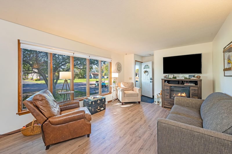 330 W 2nd St, Granada, MN 56039