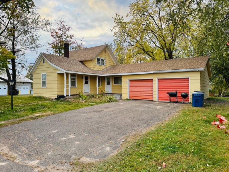 403 2nd St, Shell Lake, WI 54871