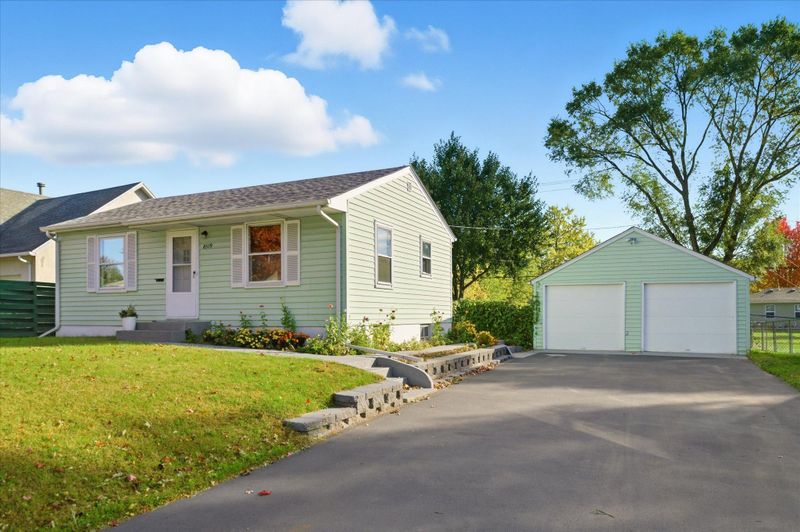 8519 Stevens Ave S, Bloomington, MN 55420