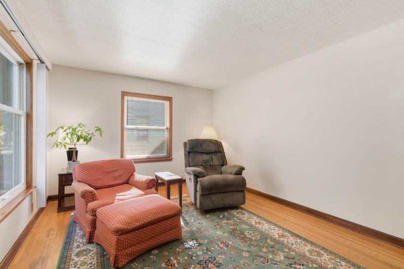 5936 Queen Ave S, Minneapolis, MN 55410