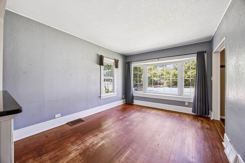 2342 South Ave E, North Saint Paul, MN 55109