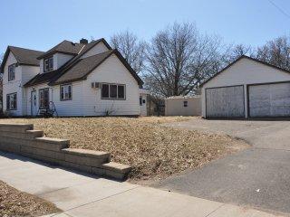 129 Wilson Ave SE, Saint Cloud, MN 56304