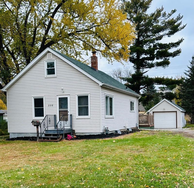 338 Birch St N, Cambridge, MN 55008