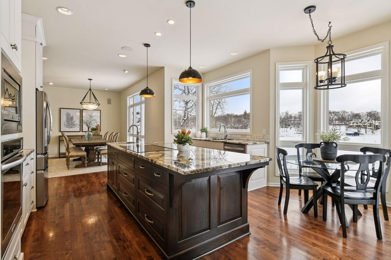 3115 Lake Shore Blvd, Minnetonka, MN 55391