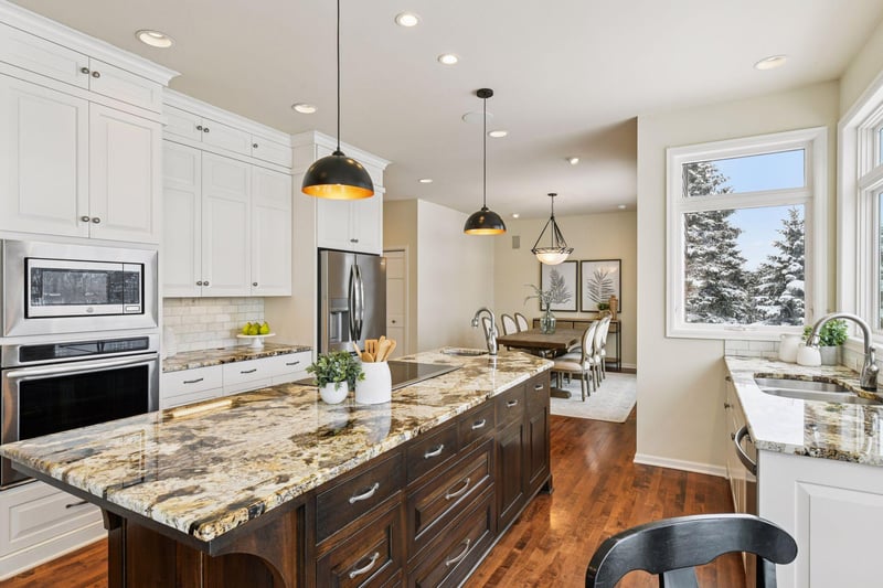 3115 Lake Shore Blvd, Minnetonka, MN 55391