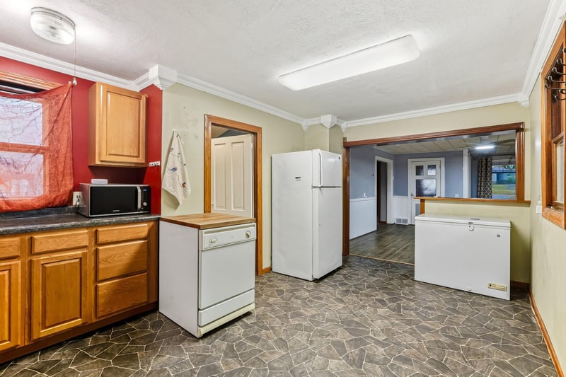 101 Mill St N, Kasota, MN 56050