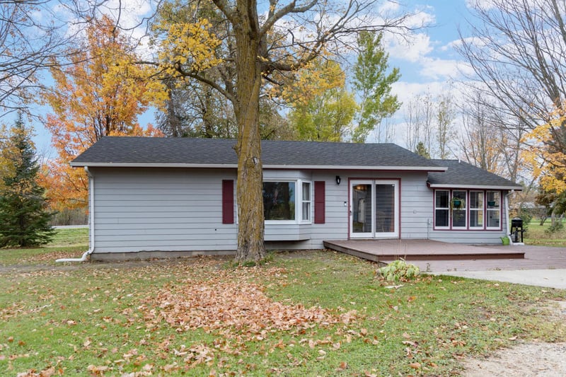 25345 NE Hines Rd NE, Hines, MN 56647