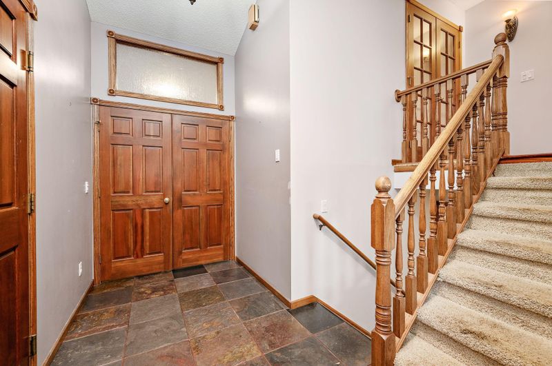 1021 W River St, Monticello, MN 55362