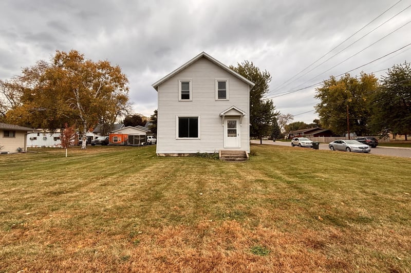 651 Midland Ave, Albany, MN 56307