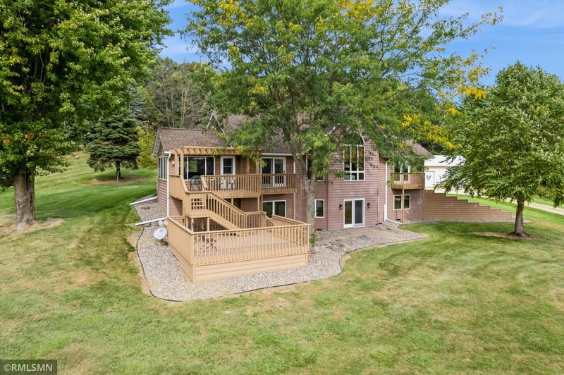 35319 63rd Avenue Way, Cannon Falls, MN 55009