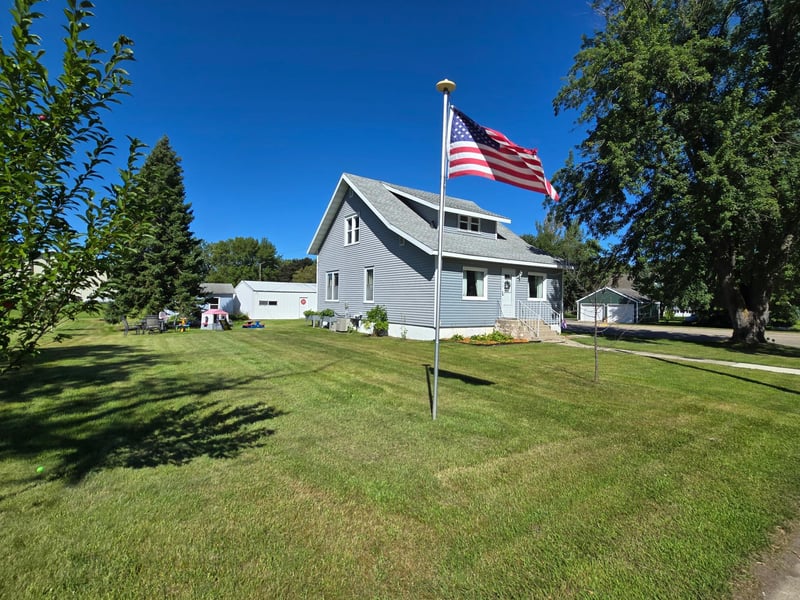 400 Fairview St, Barrett, MN 56311