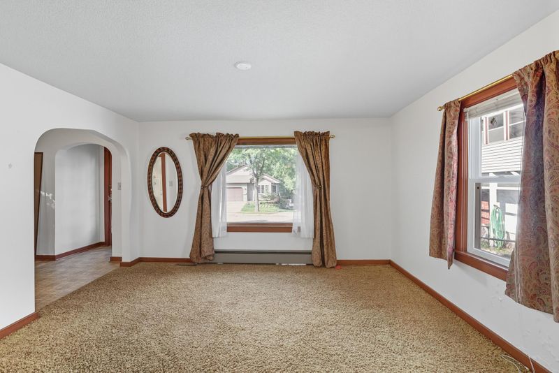 809 11th St W, Hastings, MN 55033