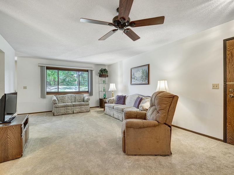 500 Etna St #104, Saint Paul, MN 55106