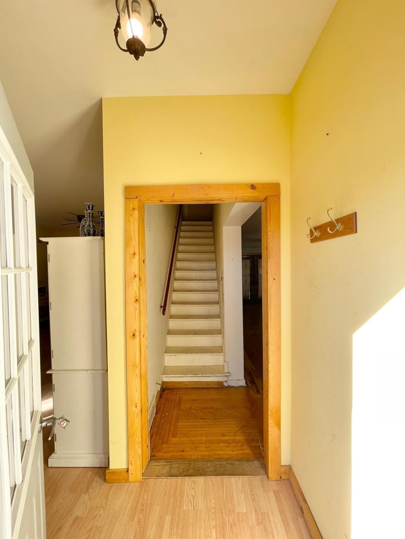 18 S Spring Ave, Springfield, MN 56087