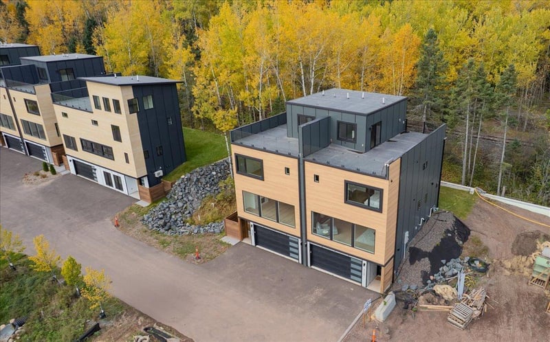 3735 London Rd #16, Duluth, MN 55804