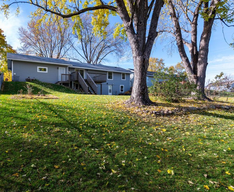 8915 Hallmark Ave S, Cottage Grove, MN 55016