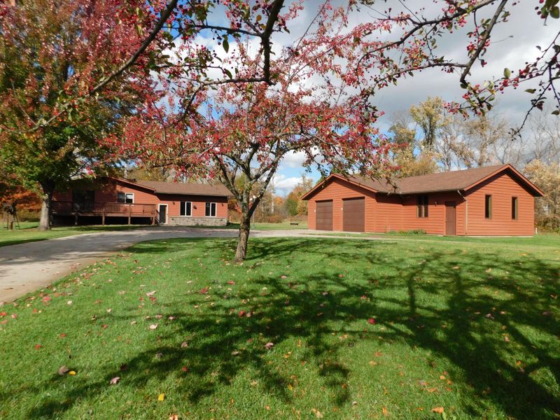 13636 42nd St SE, Clear Lake, MN 55319