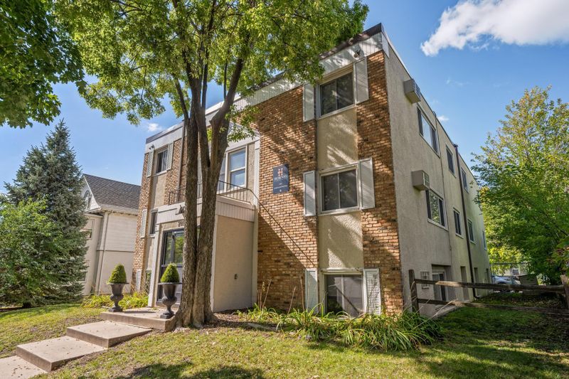 2016 Grand Ave S, Minneapolis, MN 55405
