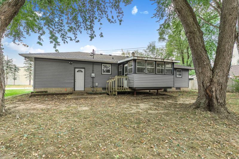 1105 Summit Ave N, Sauk Rapids, MN 56379