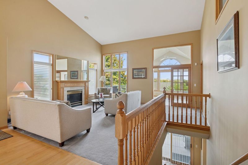 10806 Leaping Deer Ln, Eden Prairie, MN 55344