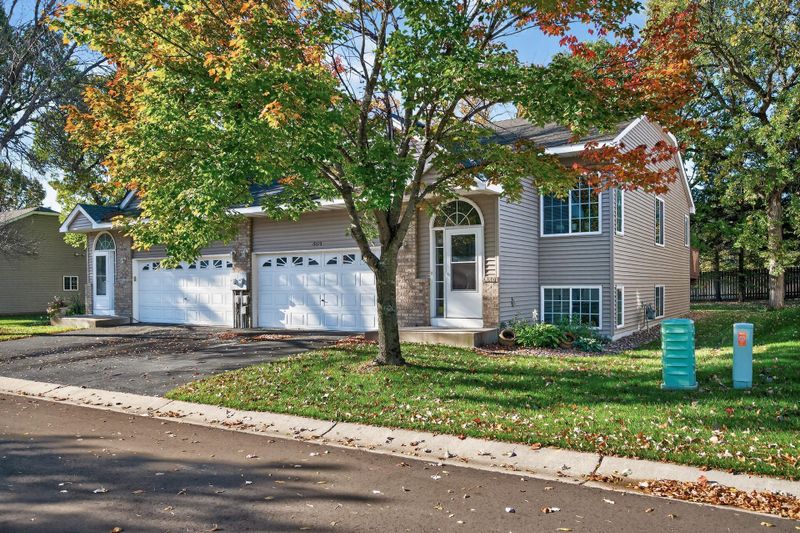 19130 Concord Ct NW, Elk River, MN 55330