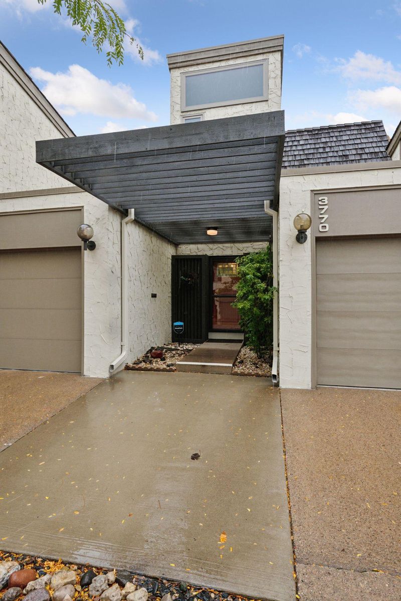 3770 Towndale Dr, Bloomington, MN 55431