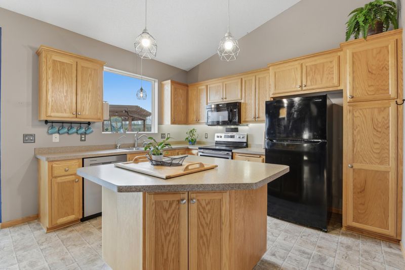 1020 Abbey Rd, Northfield, MN 55057