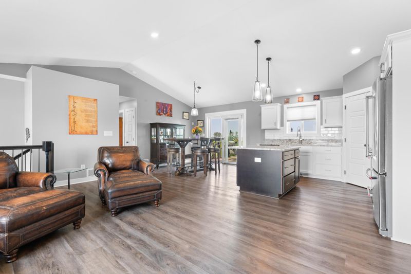 1307 12th St NW, Kasson, MN 55944