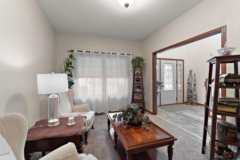 417 13th Ave N, South Saint Paul, MN 55075