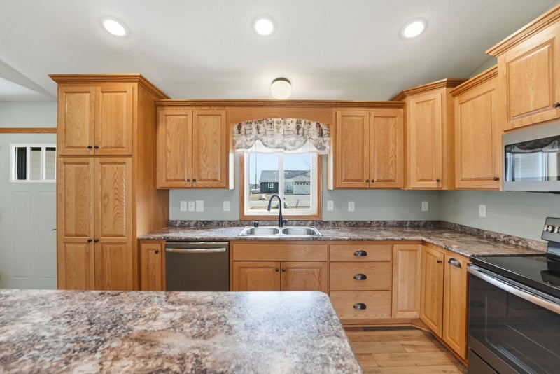 106 Bal Veld Dr, Pease, MN 56363