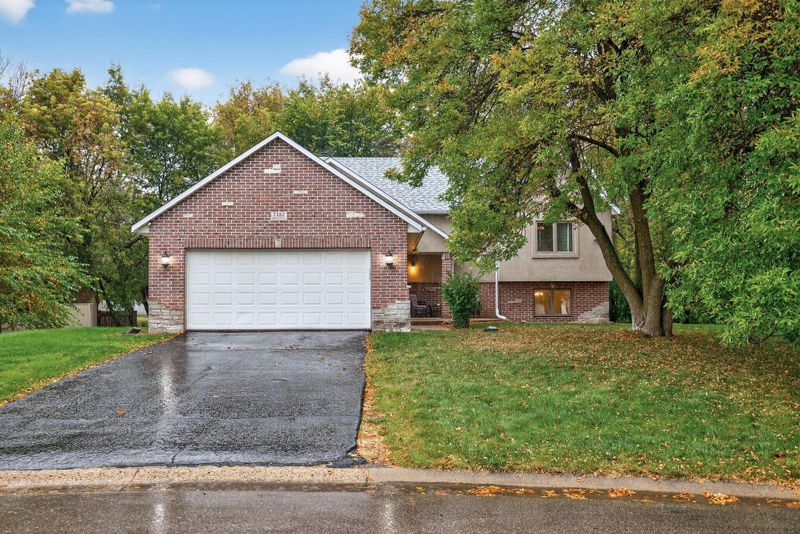 7182 Emerald Ln, Eden Prairie, MN 55346