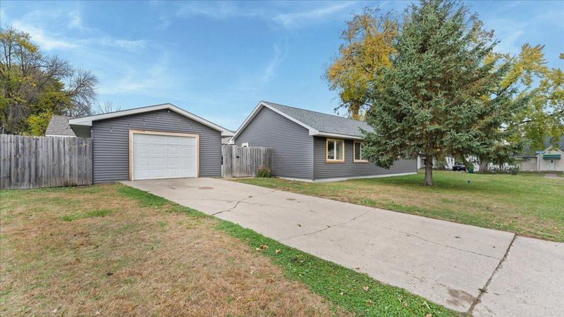 280 2nd St SE, Cokato, MN 55321