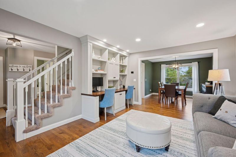 8735 Rosewood Ln N, Maple Grove, MN 55369