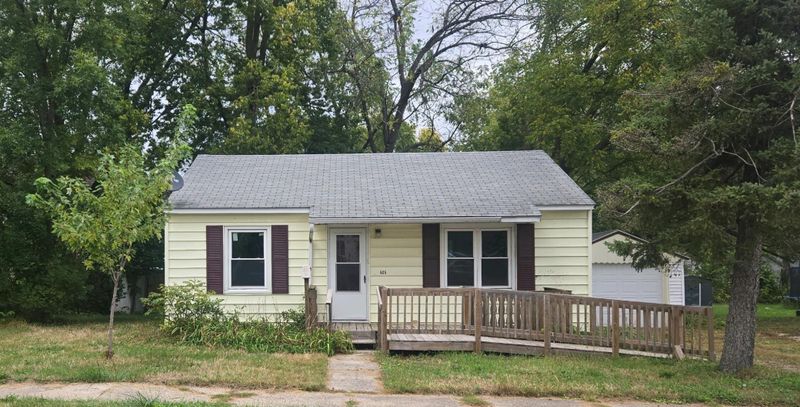 605 4th Ave SE, Waseca, MN 56093