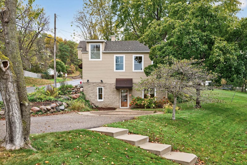 490 Old Carver Rd, Carver, MN 55315