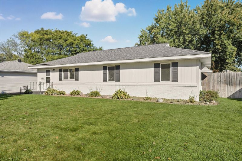 2212 55th Ave N, Brooklyn Center, MN 55430