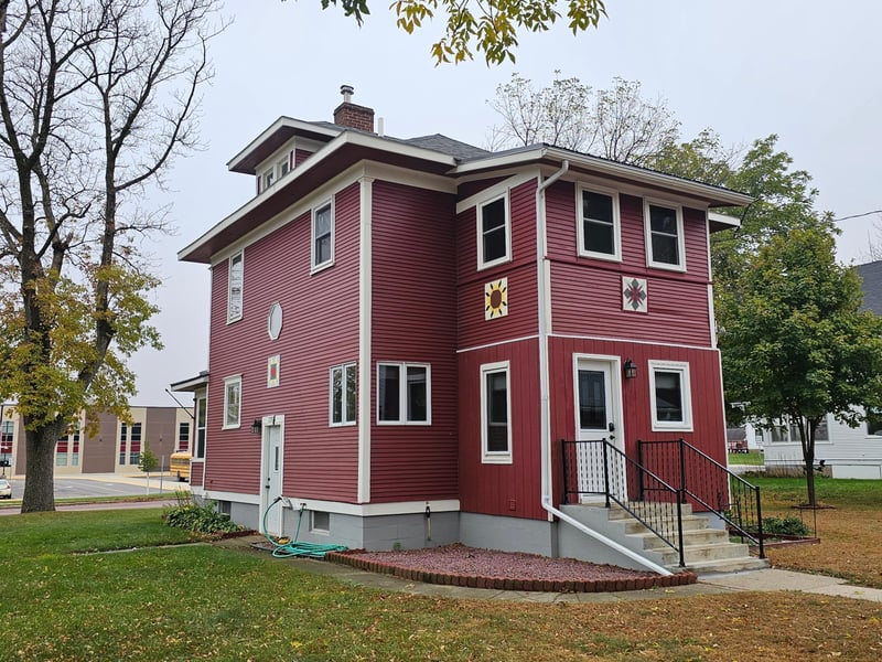 600 S Birch St, Lamberton, MN 56152