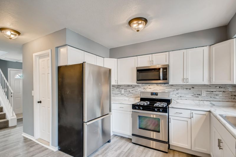 7966 Lad Pw, Brooklyn Park, MN 55443