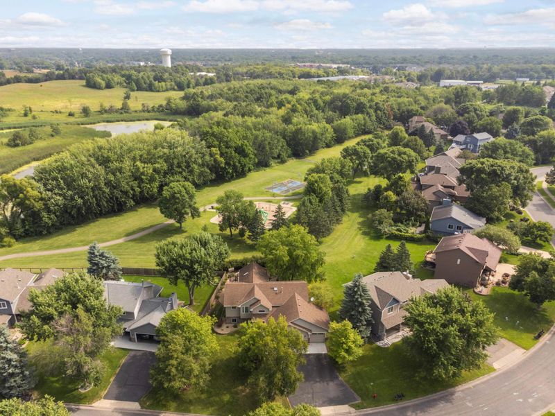 9412 Lakeside Trl, Champlin, MN 55316