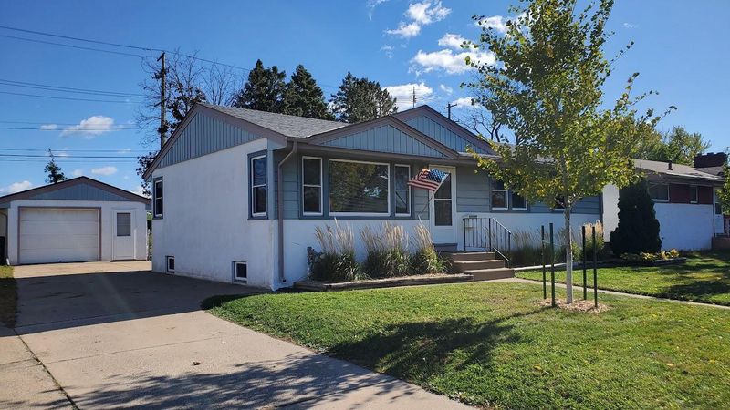 448 Tower St, Saint Paul, MN 55119