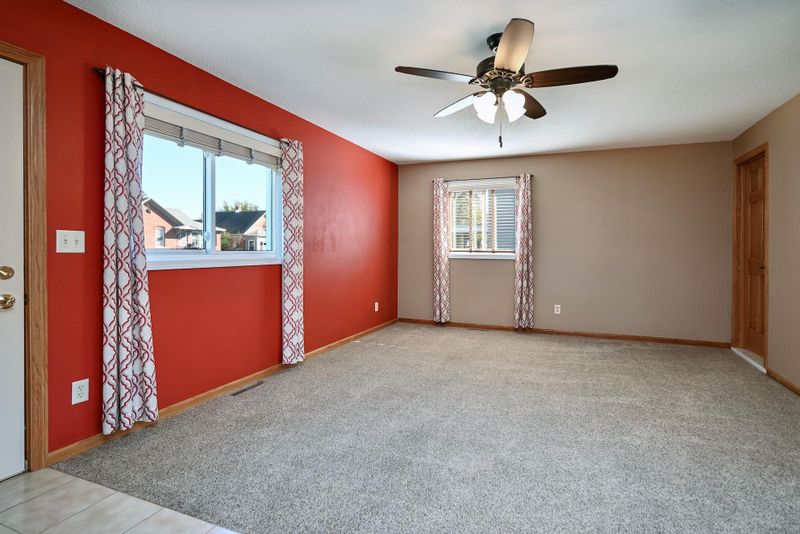 483 E Howard St #10th, Winona, MN 55987