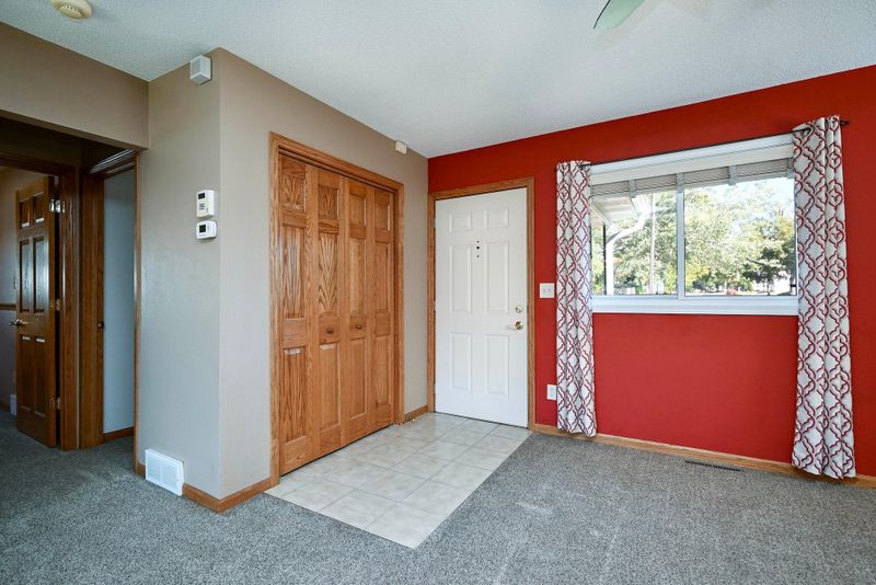 483 E Howard St #10th, Winona, MN 55987