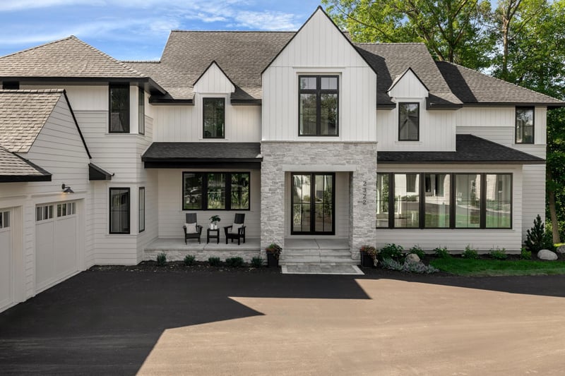 260 Eastwood Ct, Chanhassen, MN 55317