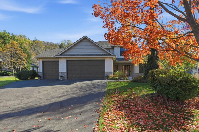 1644 Sunwood Ct, River Falls, WI 54022