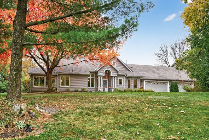 2566 Sumac Rg, White Bear Lake, MN 55110