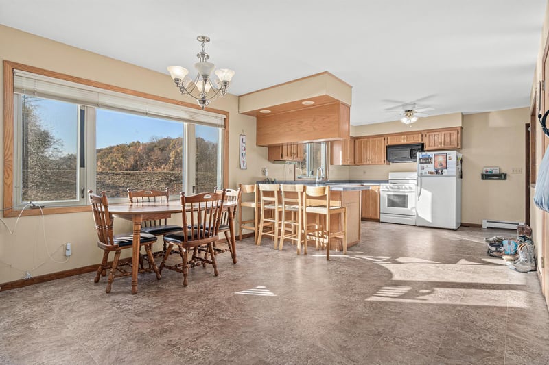 405 Elm St, Henderson, MN 56044