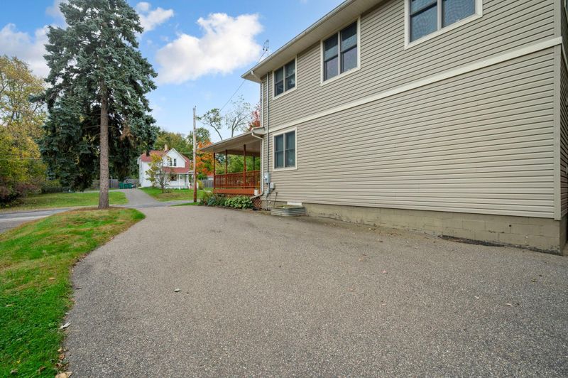 706 Holcombe St S, Stillwater, MN 55082