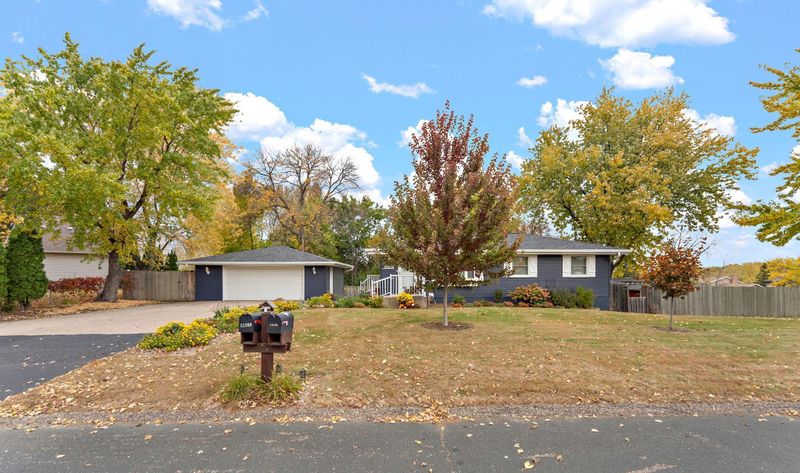 13309 Glendale Ln, Savage, MN 55378